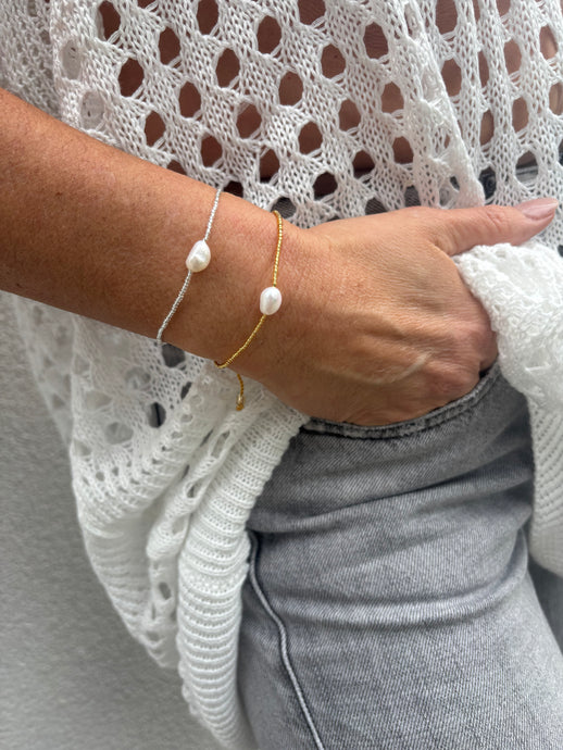 ‘Delta’ Pearl Bracelets