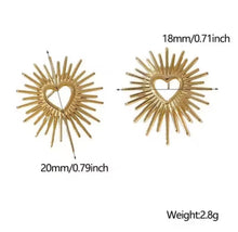 Load image into Gallery viewer, &#39;Aria’ Heart Earrings