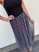 Load image into Gallery viewer, ‘Lenny’ Tulle Skirt